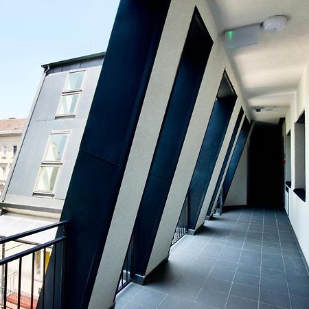 Premium Apartment By Hi5 - Penthouse Studio + Rooftop Budapest Exterior foto