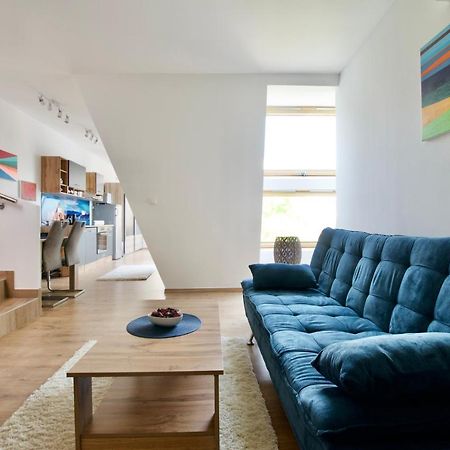 Premium Apartment By Hi5 - Penthouse Studio + Rooftop Budapest Exterior foto
